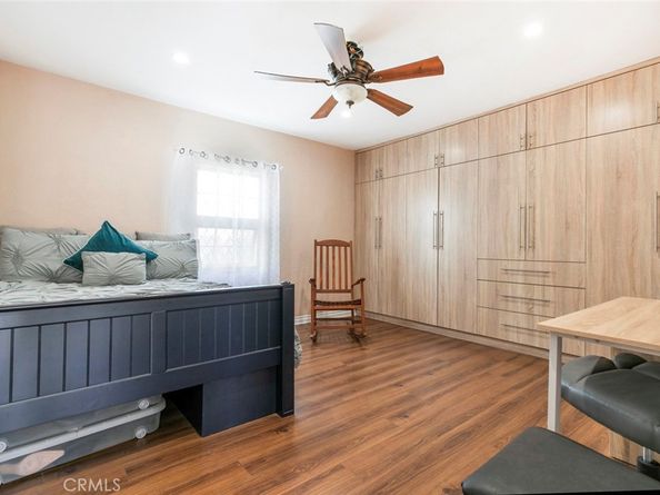 533 Hawthorne Street, Glendale CA 91204