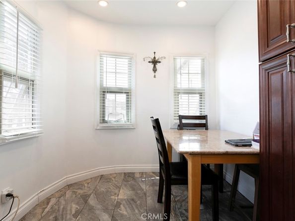 533 Hawthorne Street, Glendale CA 91204