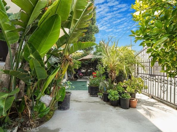 6904 Radford Avenue 1, North Hollywood CA 91605
