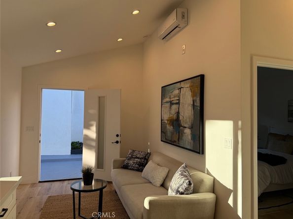 20406 Londelius Street, Winnetka CA 91306
