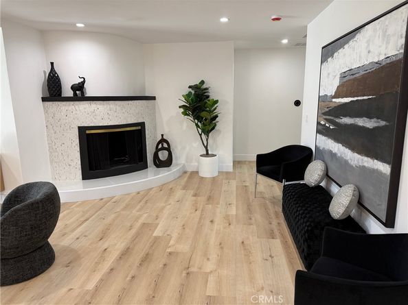 20406 Londelius Street, Winnetka CA 91306