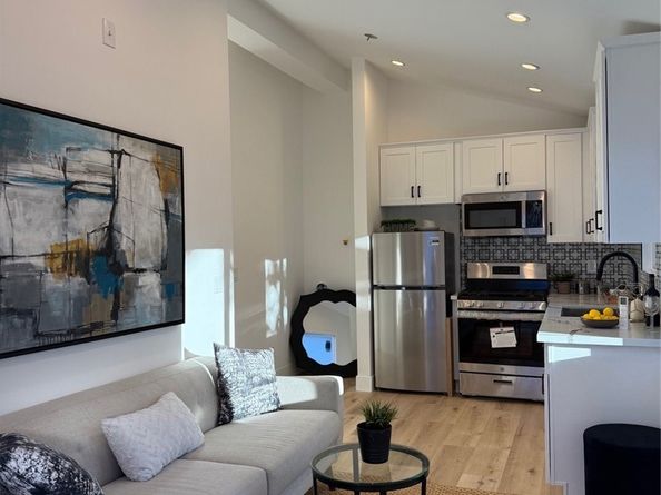 20406 Londelius Street, Winnetka CA 91306