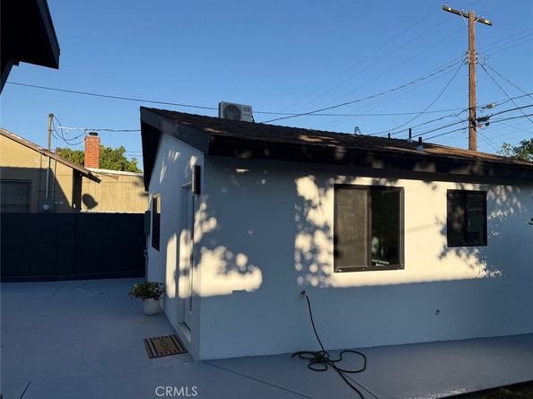 20406 Londelius Street, Winnetka CA 91306