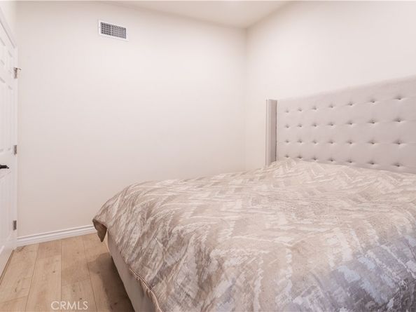 19516 Blythe Street, Reseda CA 91335