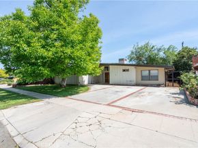 19516 Blythe Street, Reseda CA 91335