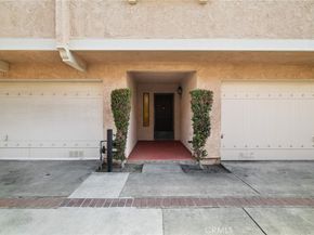 13534 Cordary Avenue 14, Hawthorne CA 90250
