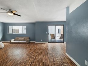13534 Cordary Avenue 14, Hawthorne CA 90250
