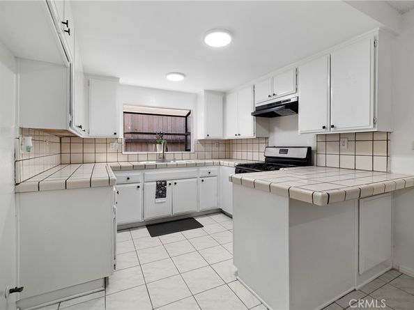 13534 Cordary Avenue 14, Hawthorne CA 90250