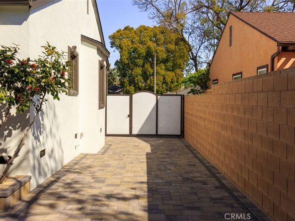 1735 -1737 N Lima Street, Burbank CA 91505