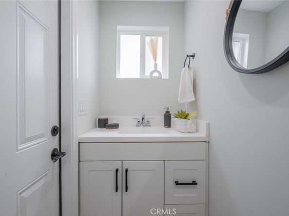 1735 -1737 N Lima Street, Burbank CA 91505
