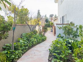 29515 Weeping Willow Drive, Agoura Hills CA 91301