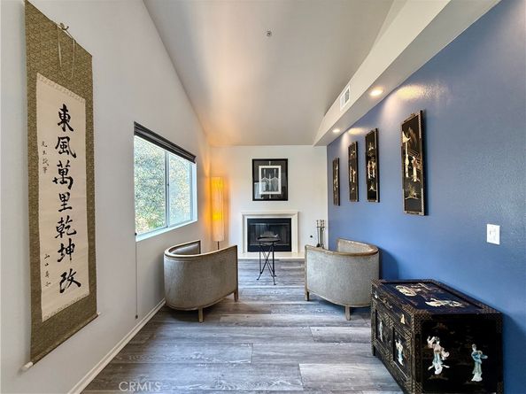 9213 Independence Way, North Hills CA 91343