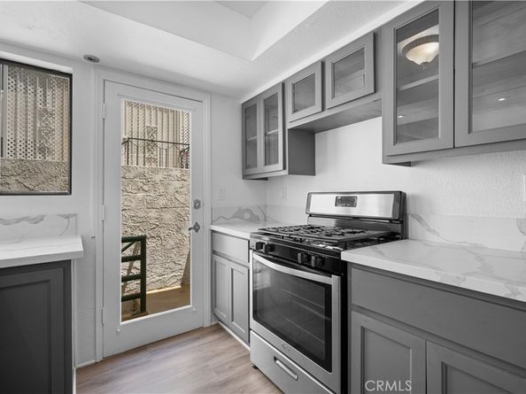 11954 Mayfield Avenue 3, Los Angeles CA 90049