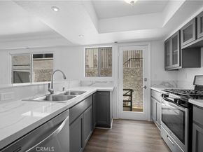 11954 Mayfield Avenue 3, Los Angeles CA 90049