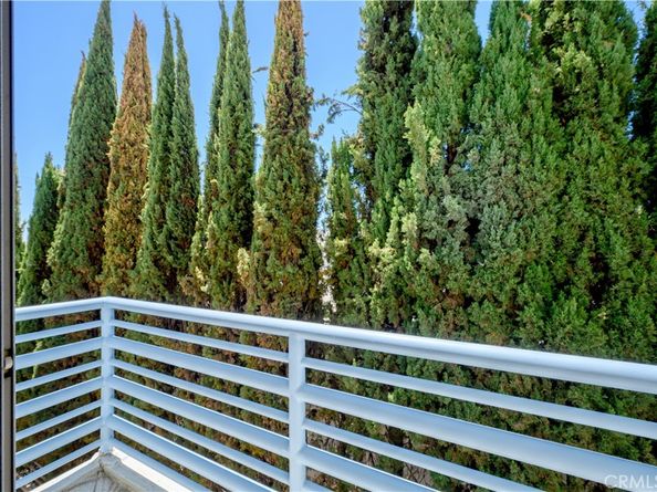 11954 Mayfield Avenue 3, Los Angeles CA 90049