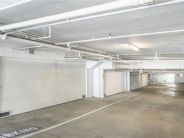 11954 Mayfield Avenue 3, Los Angeles CA 90049