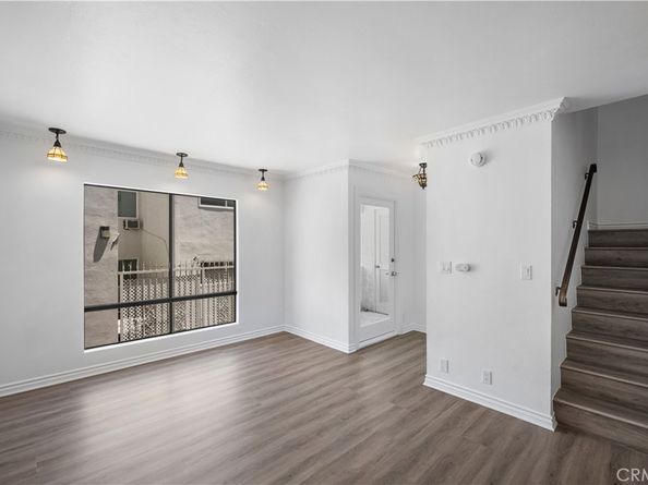 11954 Mayfield Avenue 3, Los Angeles CA 90049