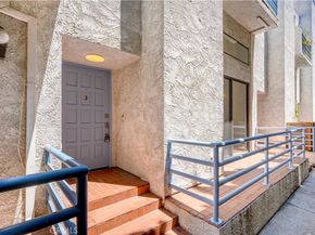 11954 Mayfield Avenue 3, Los Angeles CA 90049