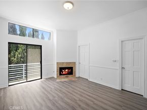 11954 Mayfield Avenue 3, Los Angeles CA 90049