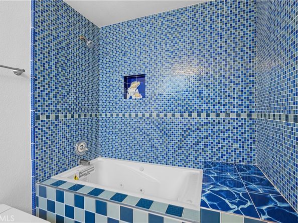 11954 Mayfield Avenue 3, Los Angeles CA 90049