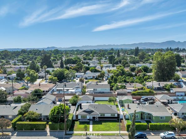 8547 Tampa Avenue, Northridge CA 91324