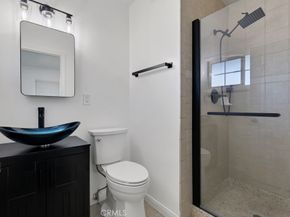 8547 Tampa Avenue, Northridge CA 91324