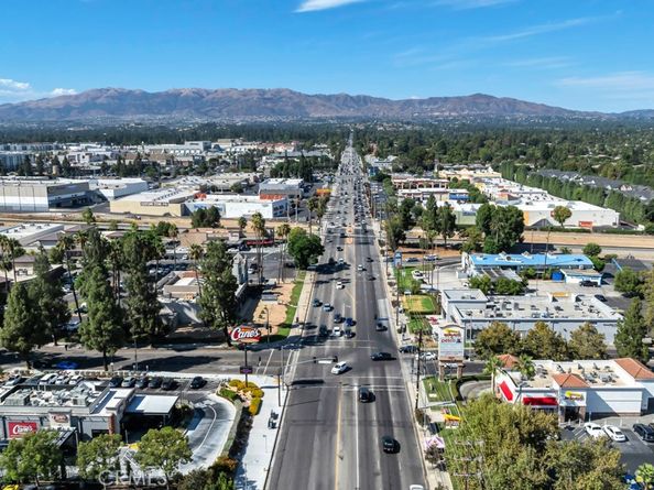 8547 Tampa Avenue, Northridge CA 91324