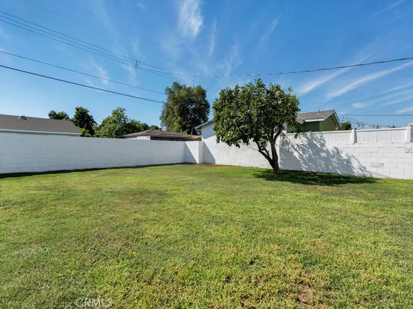 8547 Tampa Avenue, Northridge CA 91324