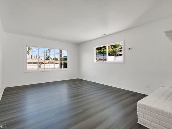 8547 Tampa Avenue, Northridge CA 91324