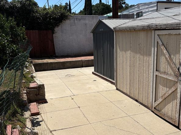 1200 Green Street, Glendale CA 91205