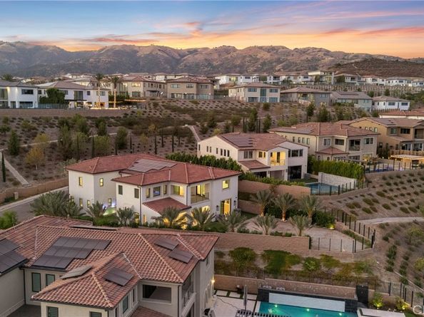 20448 W Liverpool Way, Porter Ranch CA 91326