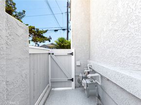 2205 Clark Lane A, Redondo Beach CA 90278