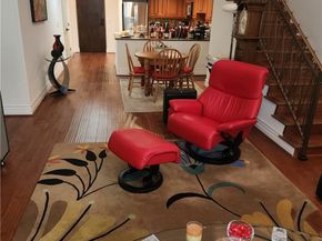 10862 Bloomfield Street 303, Toluca Lake CA 91602