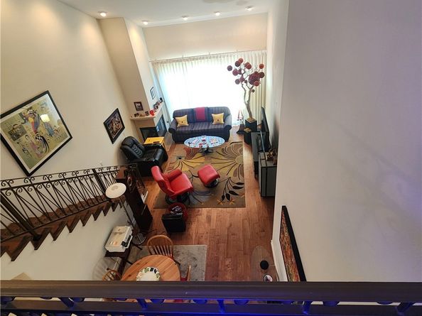 10862 Bloomfield Street 303, Toluca Lake CA 91602