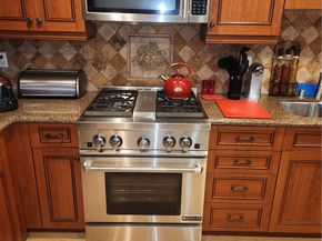 10862 Bloomfield Street 303, Toluca Lake CA 91602