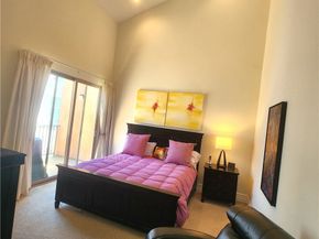 10862 Bloomfield Street 303, Toluca Lake CA 91602