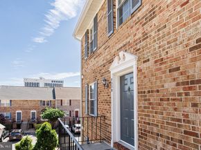 933 S Rolfe Street 2, Arlington VA 22204