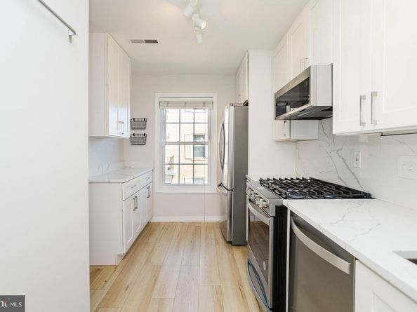 933 S Rolfe Street 2, Arlington VA 22204