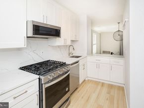 933 S Rolfe Street 2, Arlington VA 22204