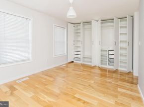933 S Rolfe Street 2, Arlington VA 22204