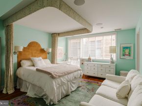 136 N 22nd Street, Philadelphia PA 19103