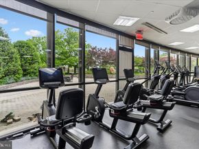 5225 Pooks Hill Road 826N, Bethesda MD 20814