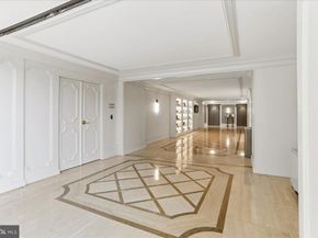 5225 Pooks Hill Road 826N, Bethesda MD 20814