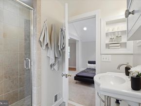 139 S Abingdon Street, Arlington VA 22204