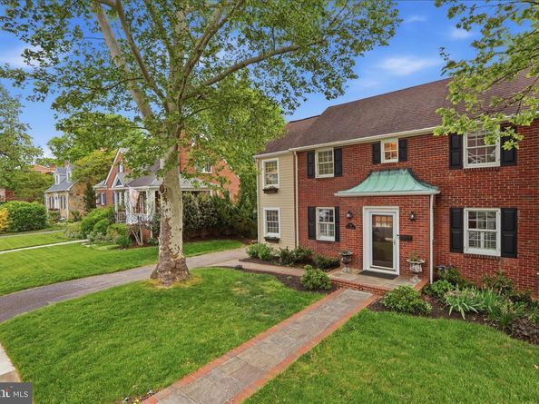 139 S Abingdon Street, Arlington VA 22204