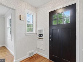 139 S Abingdon Street, Arlington VA 22204