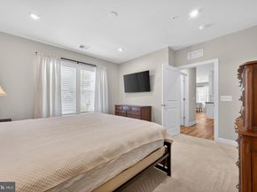 21630 Hawksbill High Circle 202, Sterling VA 20164