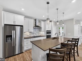 21630 Hawksbill High Circle 202, Sterling VA 20164