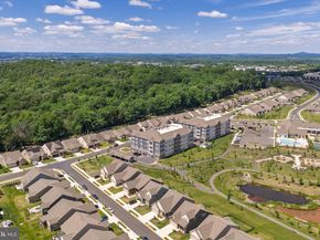 21630 Hawksbill High Circle 202, Sterling VA 20164