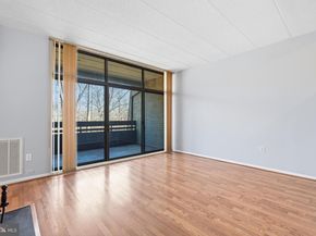 11566 Rolling Green Court 12/200A, Reston VA 20191